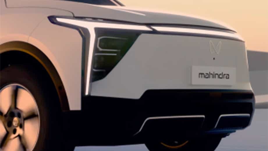 Front three-quarter view of a Mahindra XEV 9S