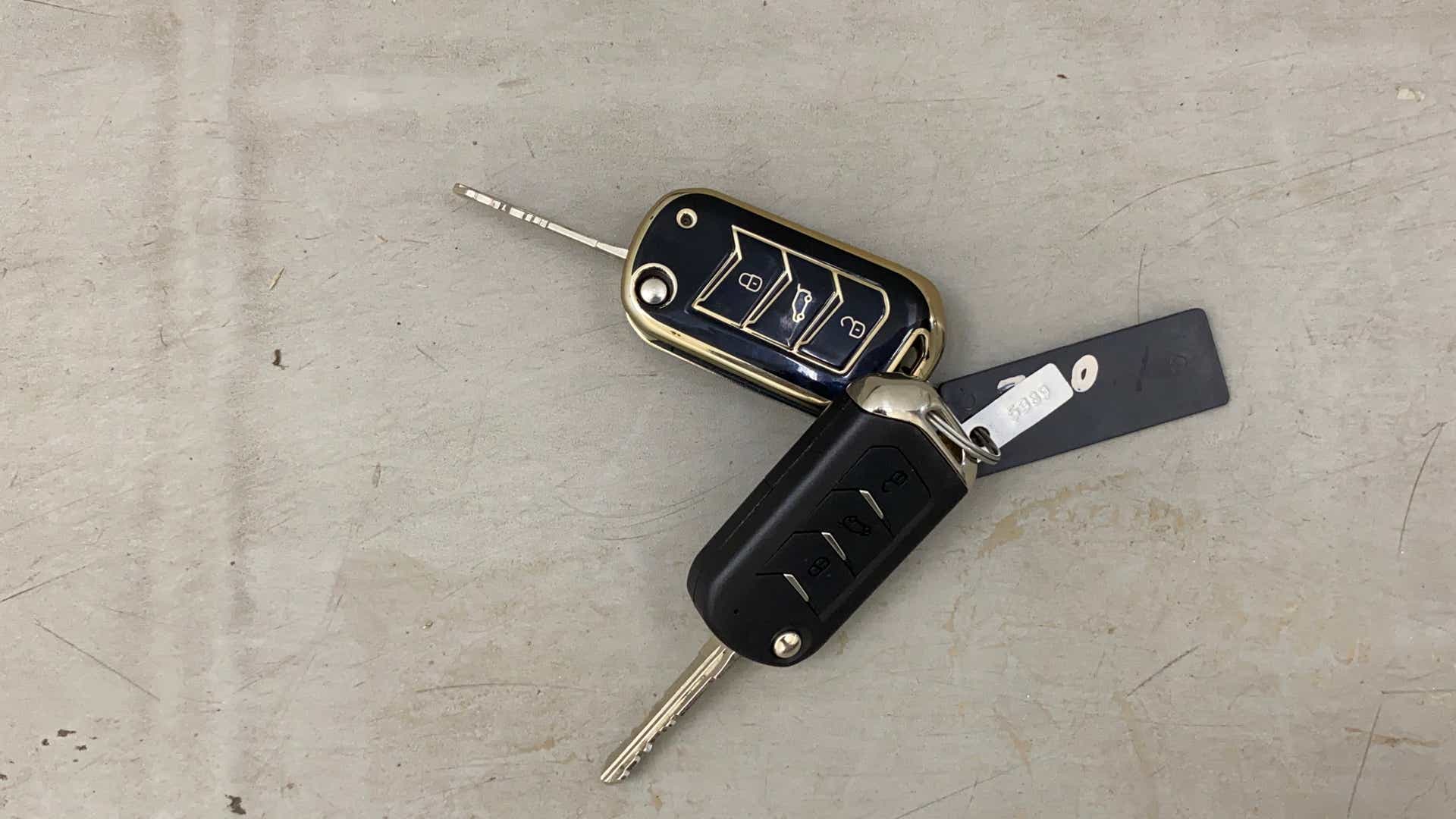 Car key fobs of a Mahindra XUV 3XO