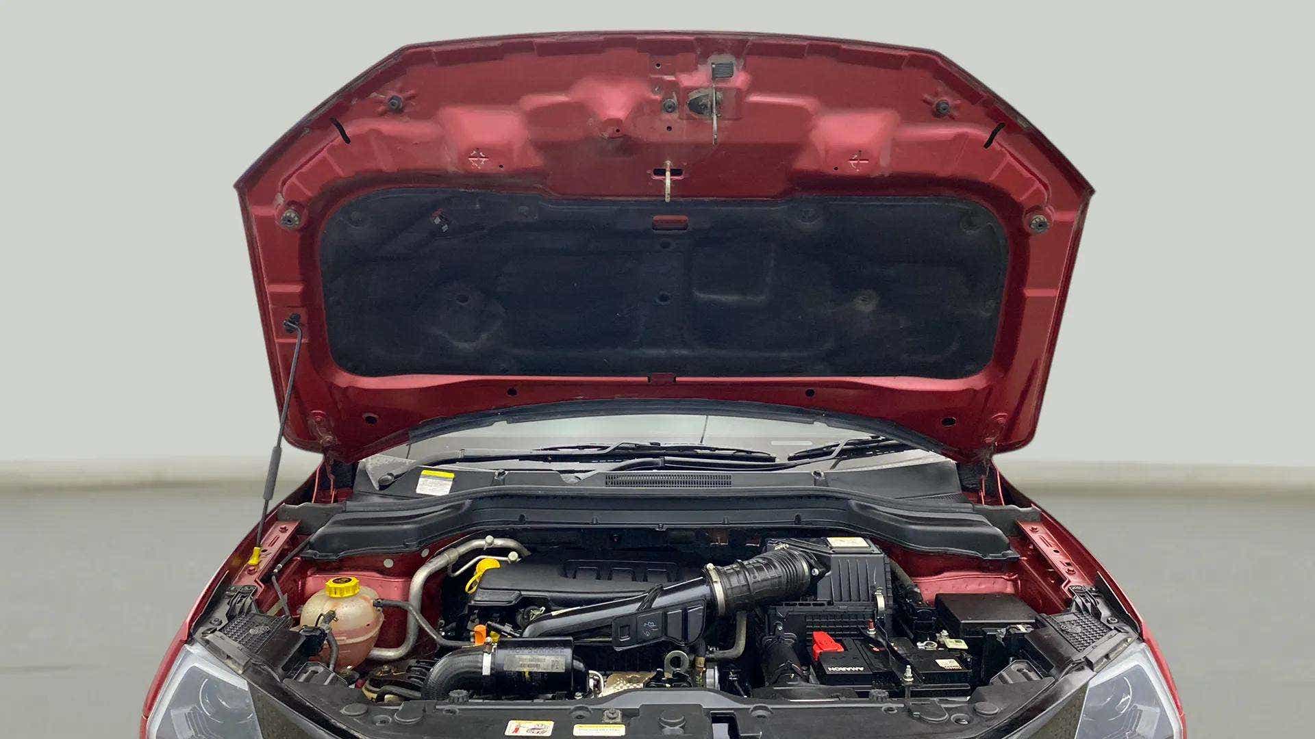 Engine bay of a Mahindra XUV 3XO