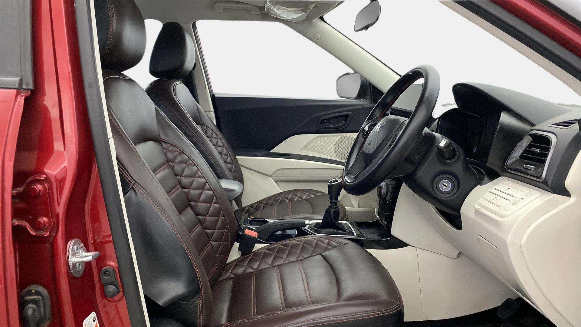 Interior front seats and dashboard of a Mahindra XUV 3XO