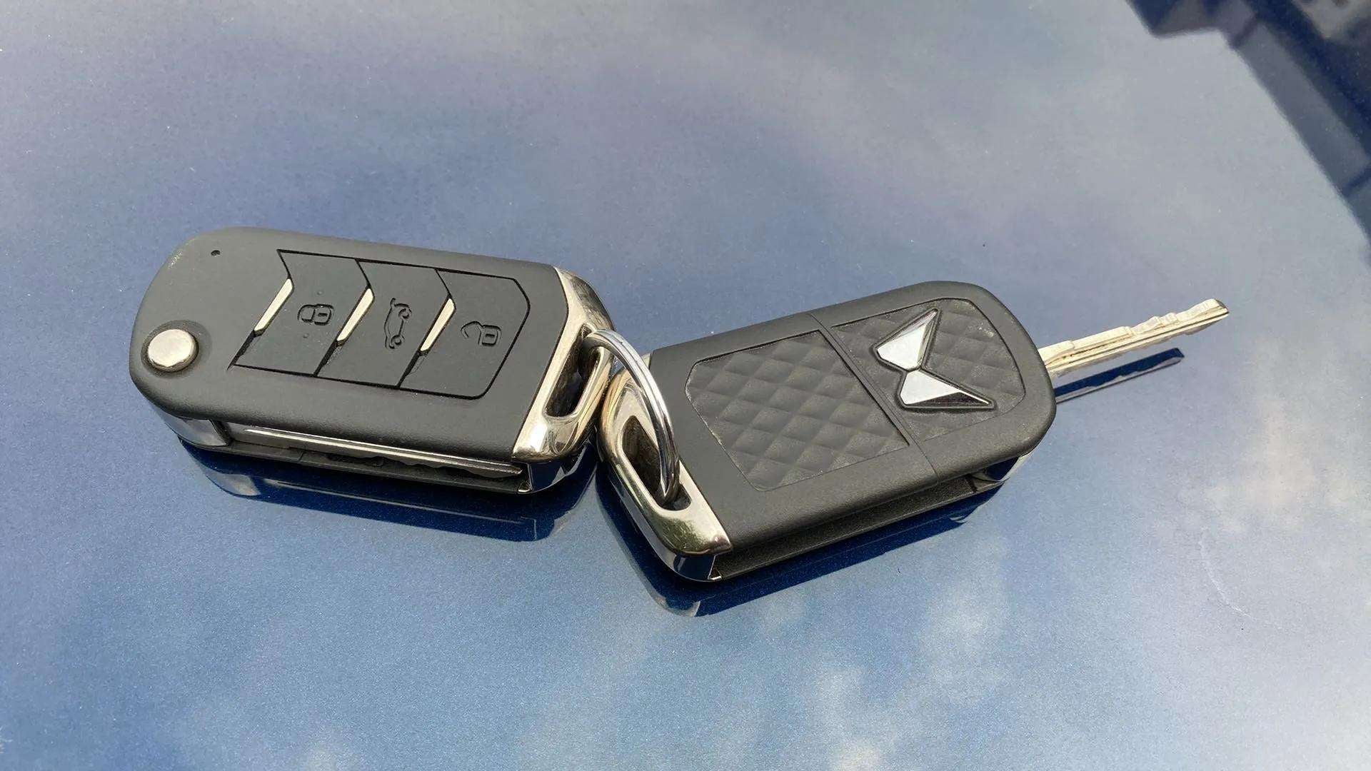 Car key fob of a Mahindra XUV 3XO