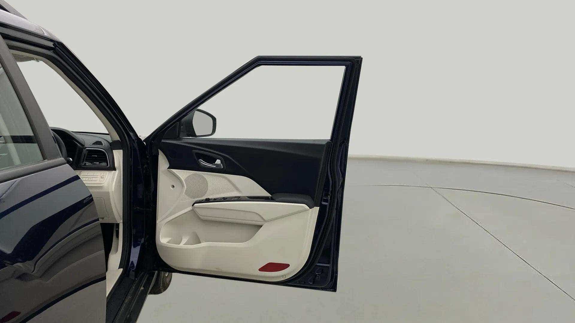 Driver side door interior of a Mahindra XUV 3XO