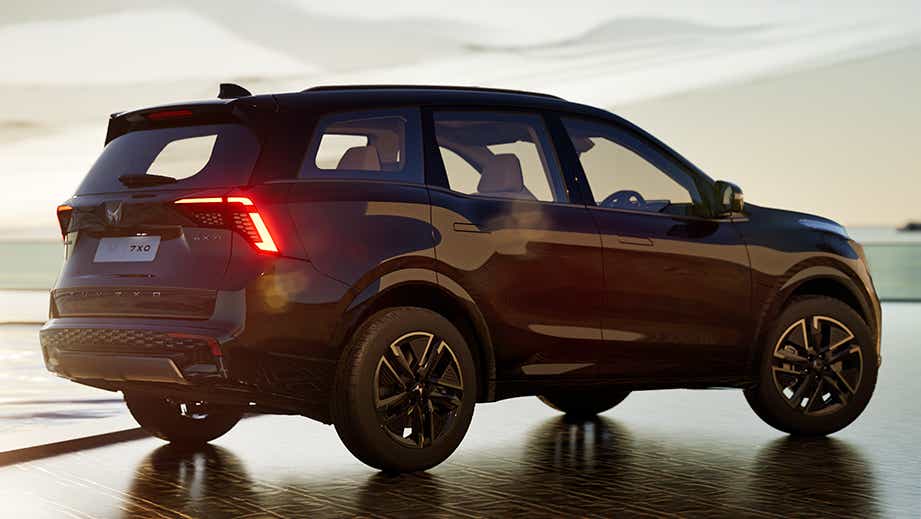 Rear three-quarter of Mahindra XUV 7XO