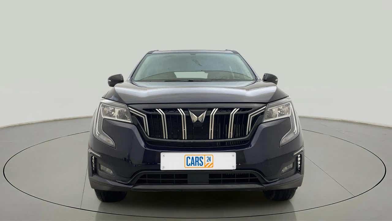 Front view of a Mahindra XUV700