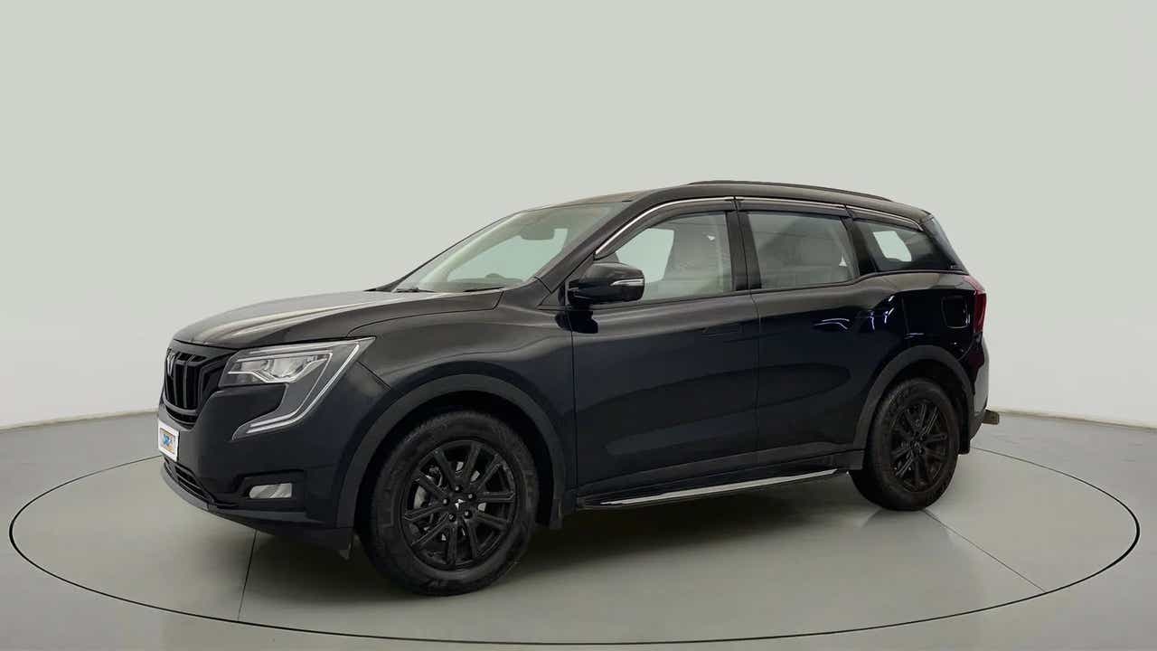 Front three-quarter view of a Mahindra XUV700