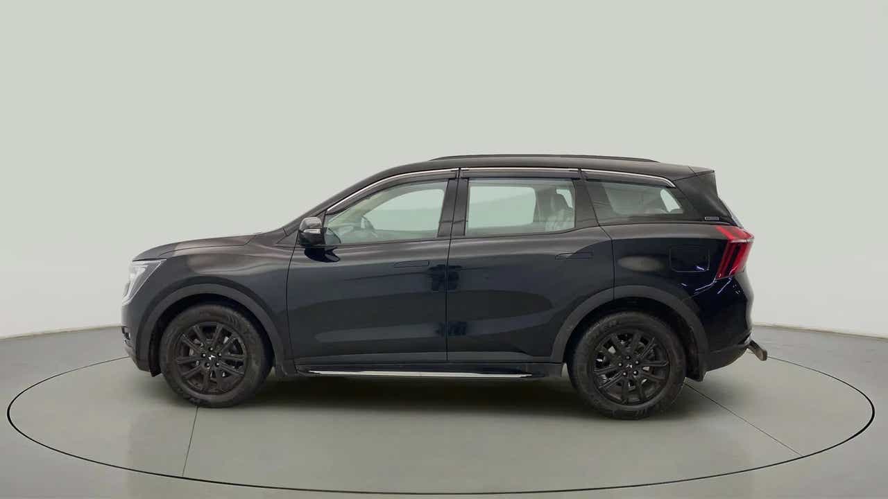 Side view of a Mahindra XUV700