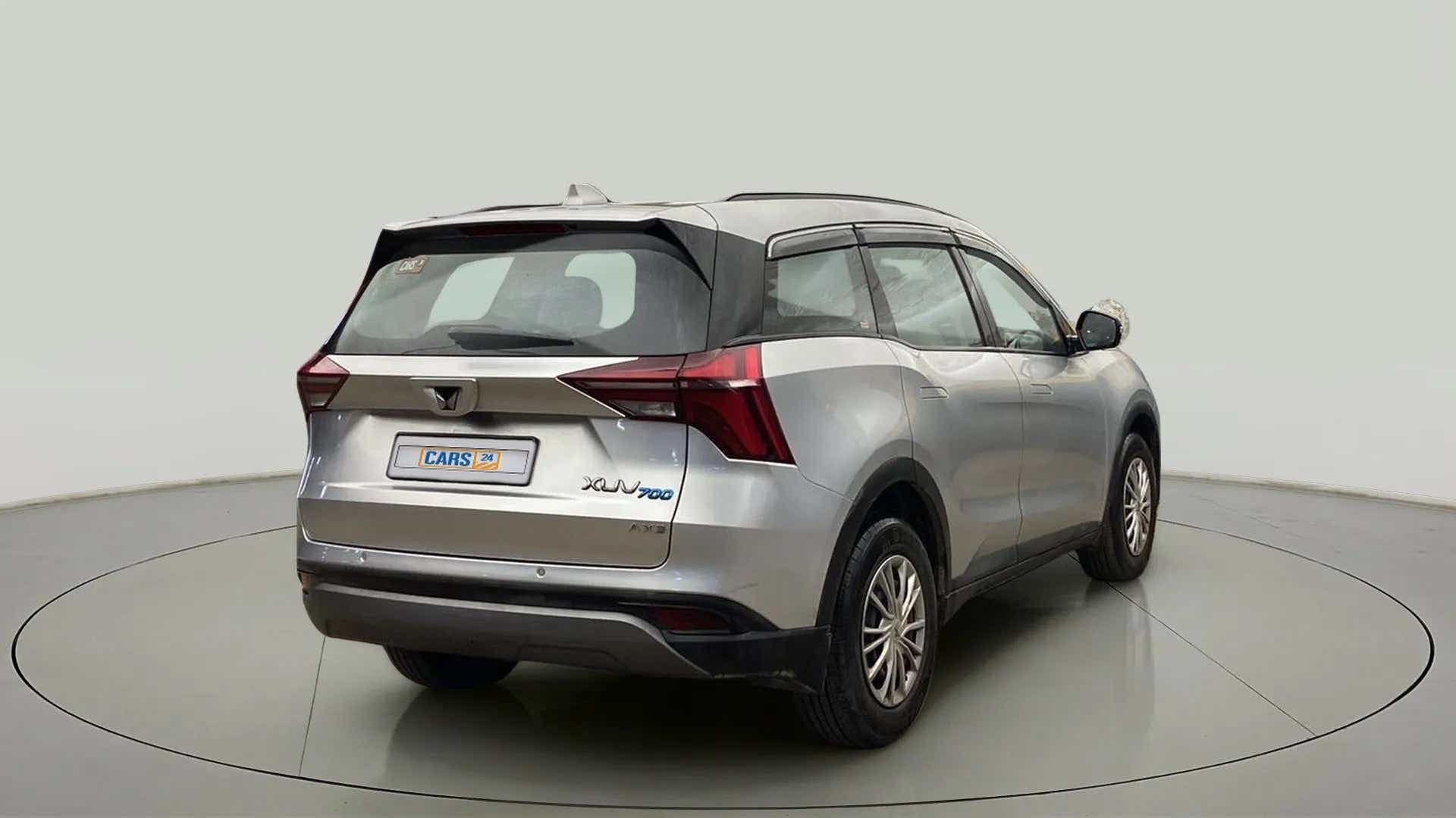 Rear three-quarter view of a Mahindra XUV700