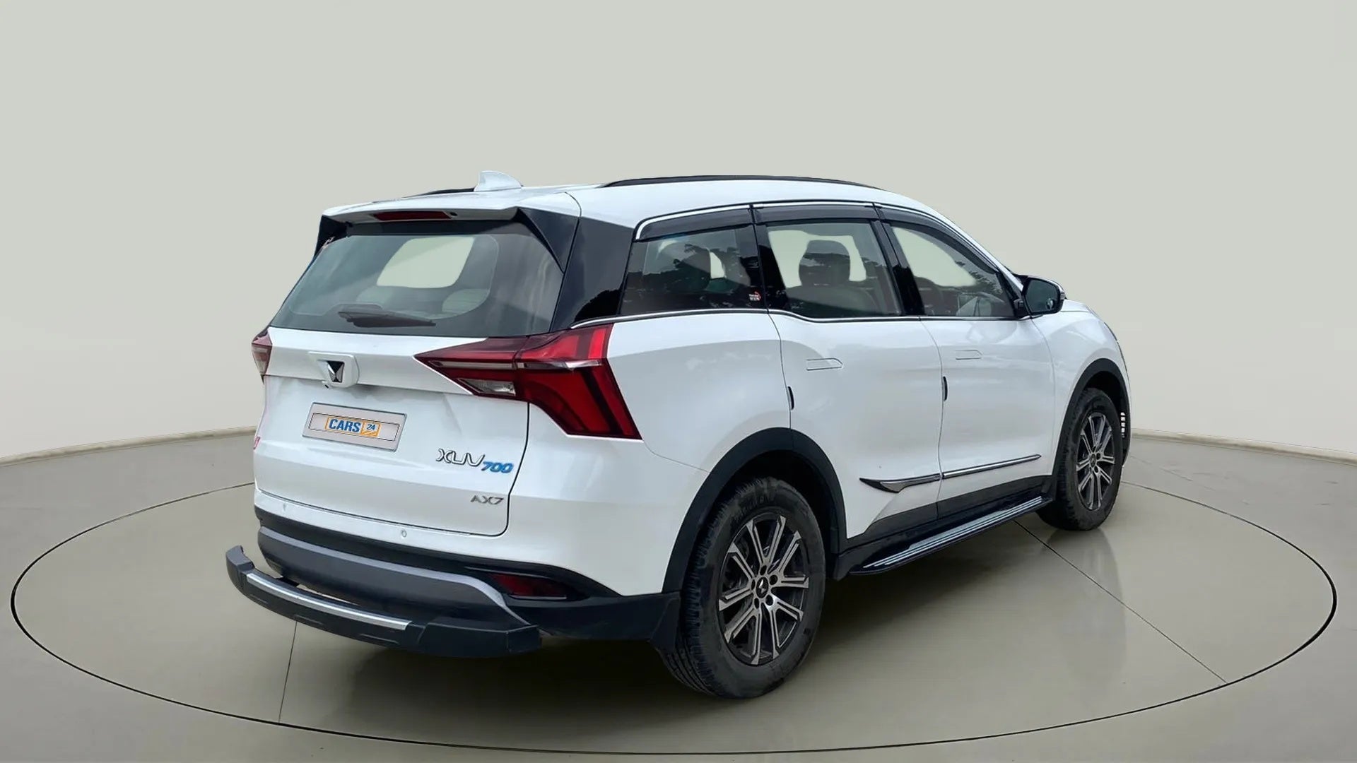 Rear three-quarter view of a Mahindra XUV700 AX7
