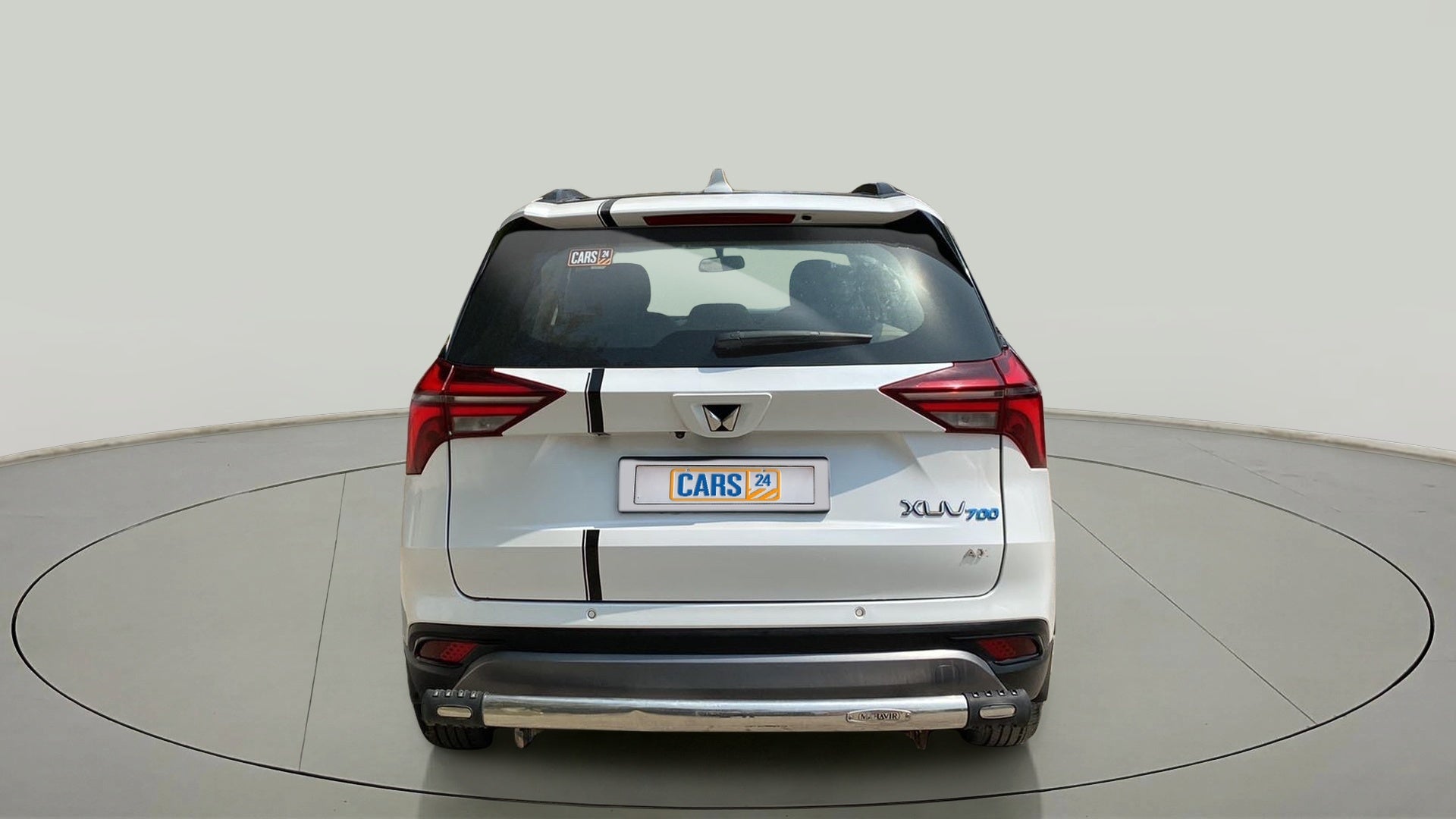 Rear view of a Mahindra XUV700