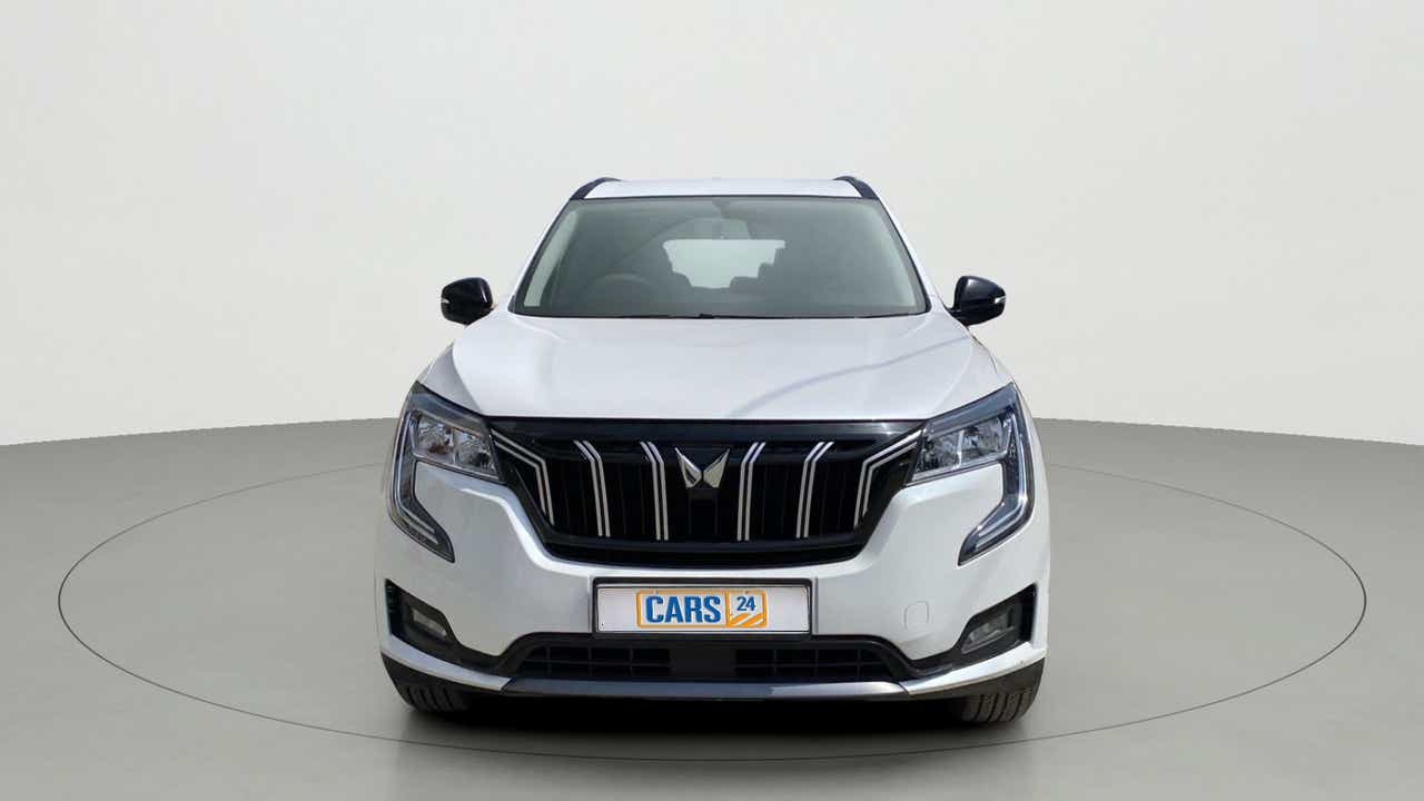 Front view of a Mahindra XUV700