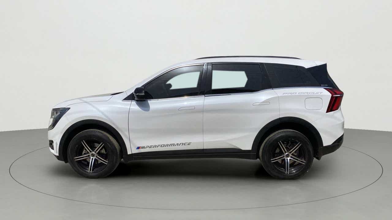 Side view of a Mahindra XUV700
