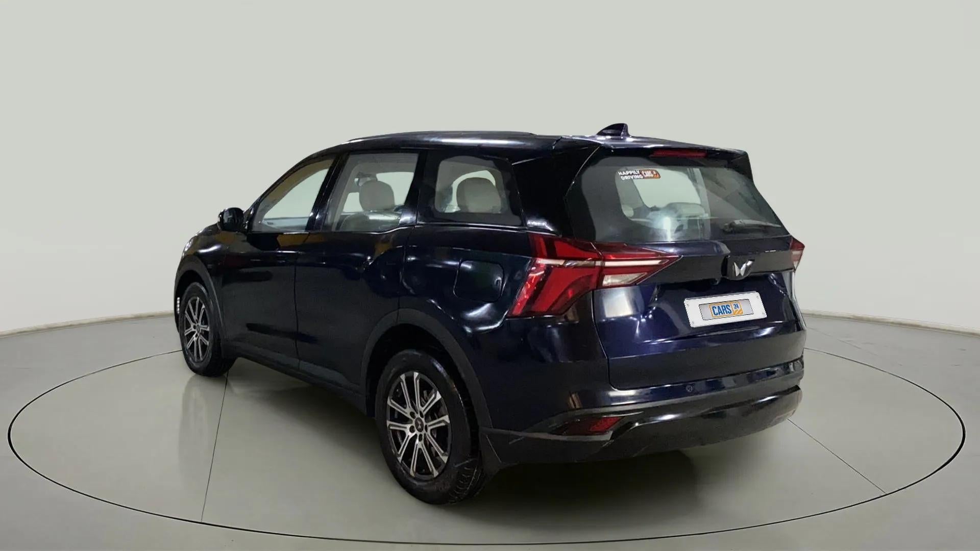 Rear three-quarter of a Mahindra XUV700