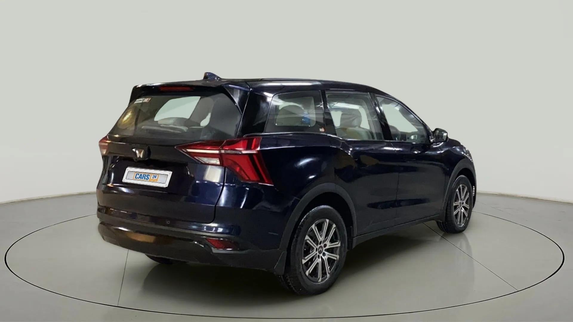 Rear three-quarter of a Mahindra XUV700