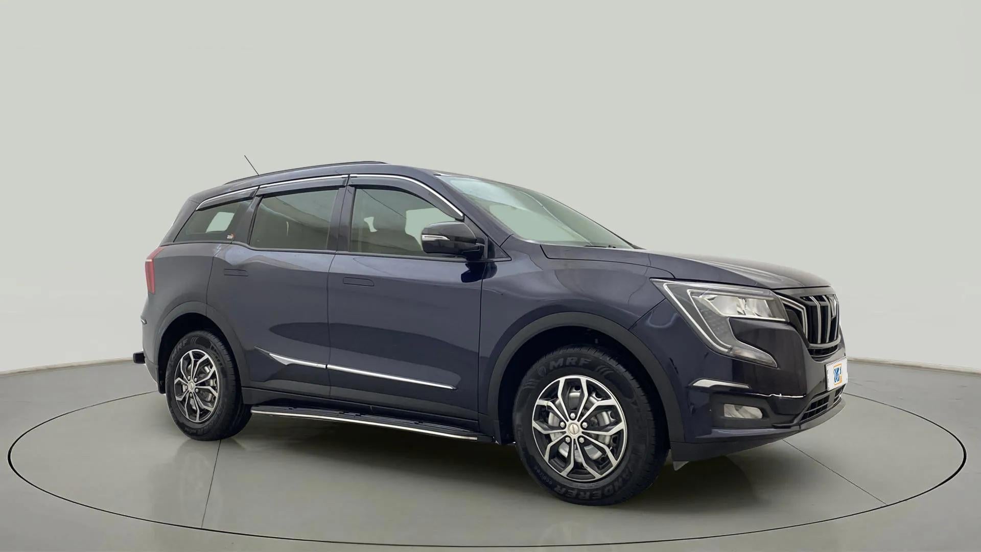 Side view of a Mahindra XUV700