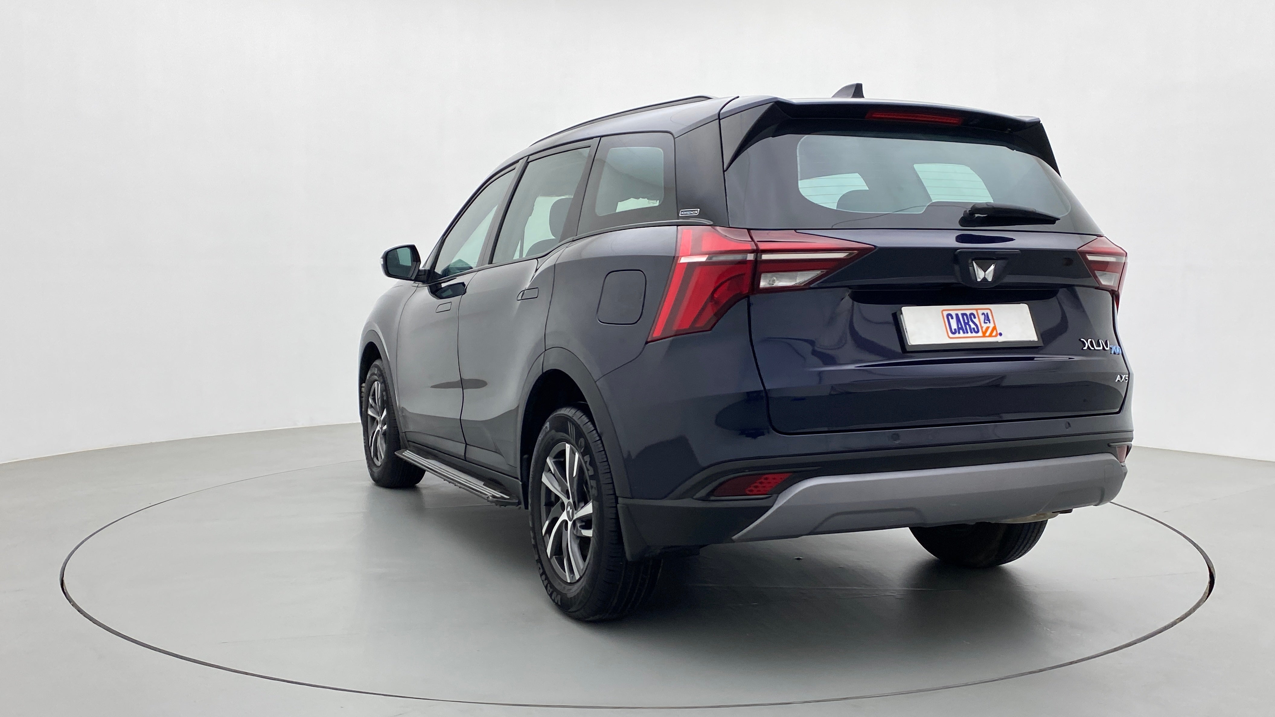 Rear three-quarter view of a Mahindra XUV700