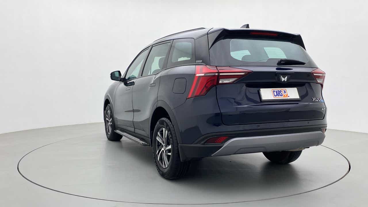 Rear three-quarter view of a Mahindra XUV700