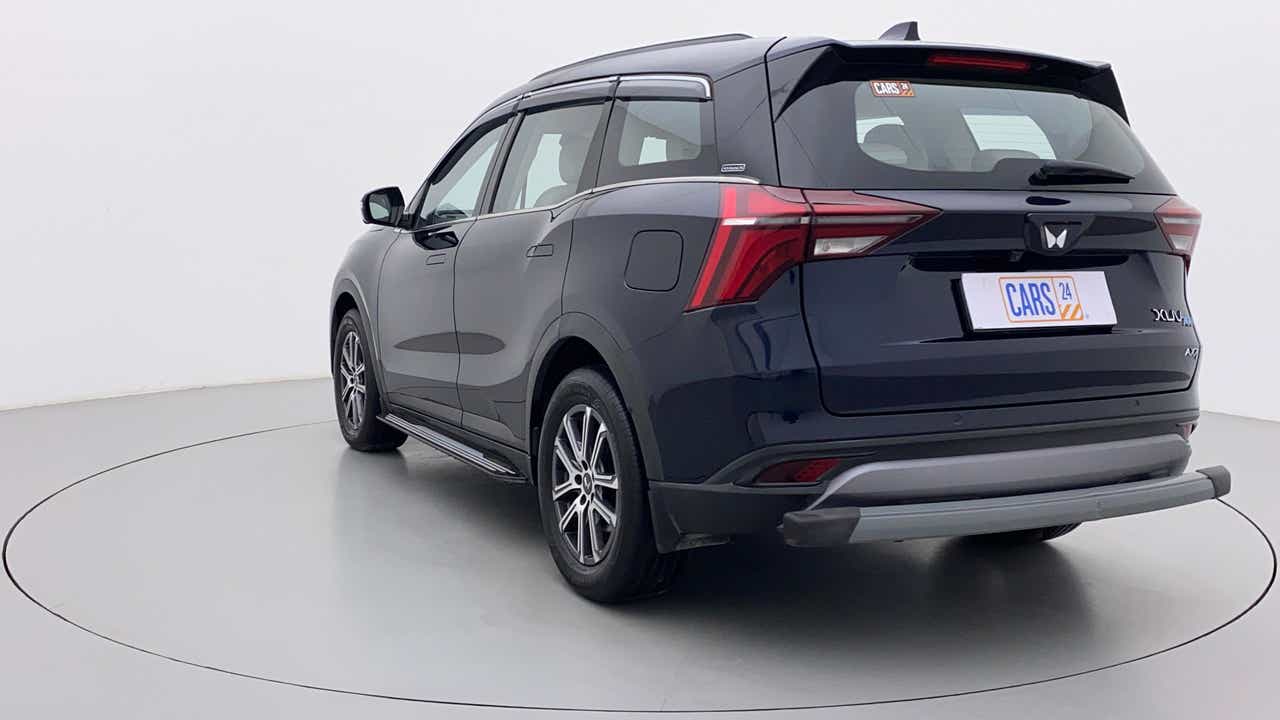 Rear three-quarter view of a Mahindra XUV700