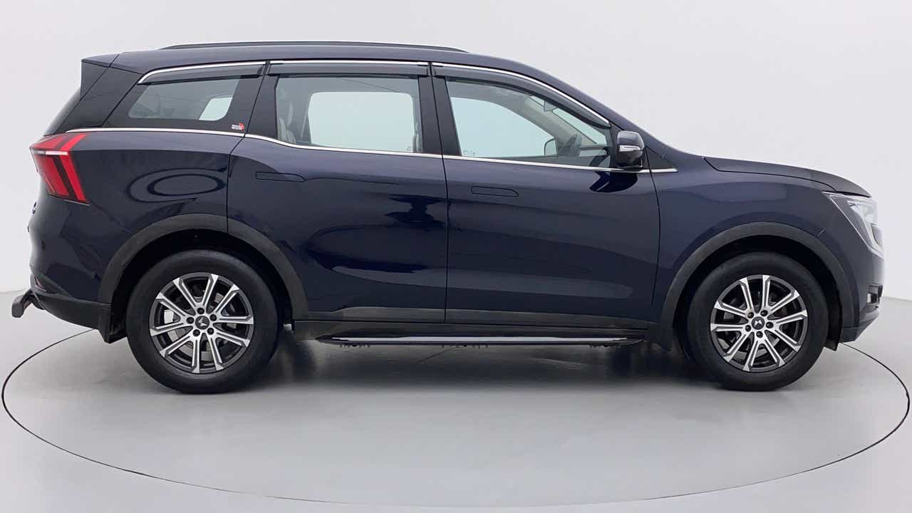 Side view of a Mahindra XUV700