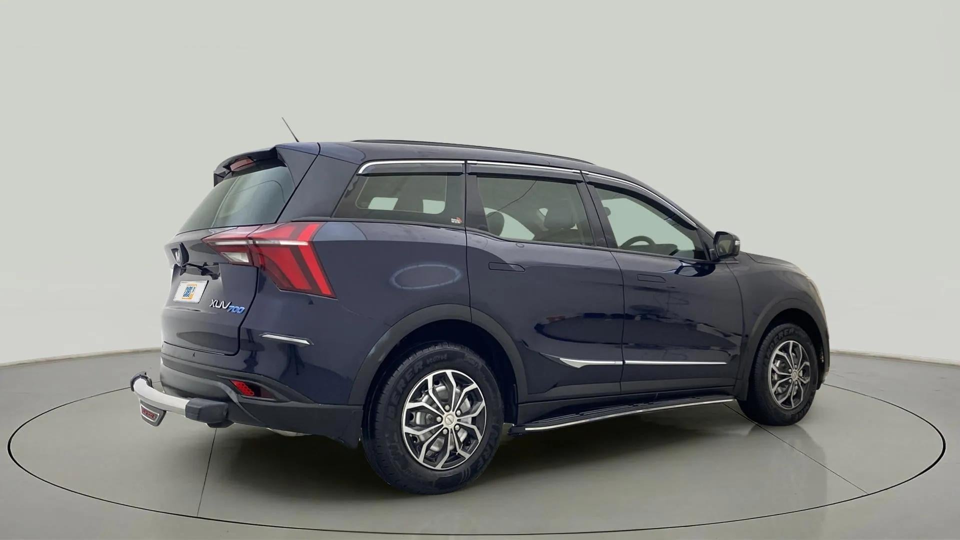 Rear three-quarter view of a Mahindra XUV700