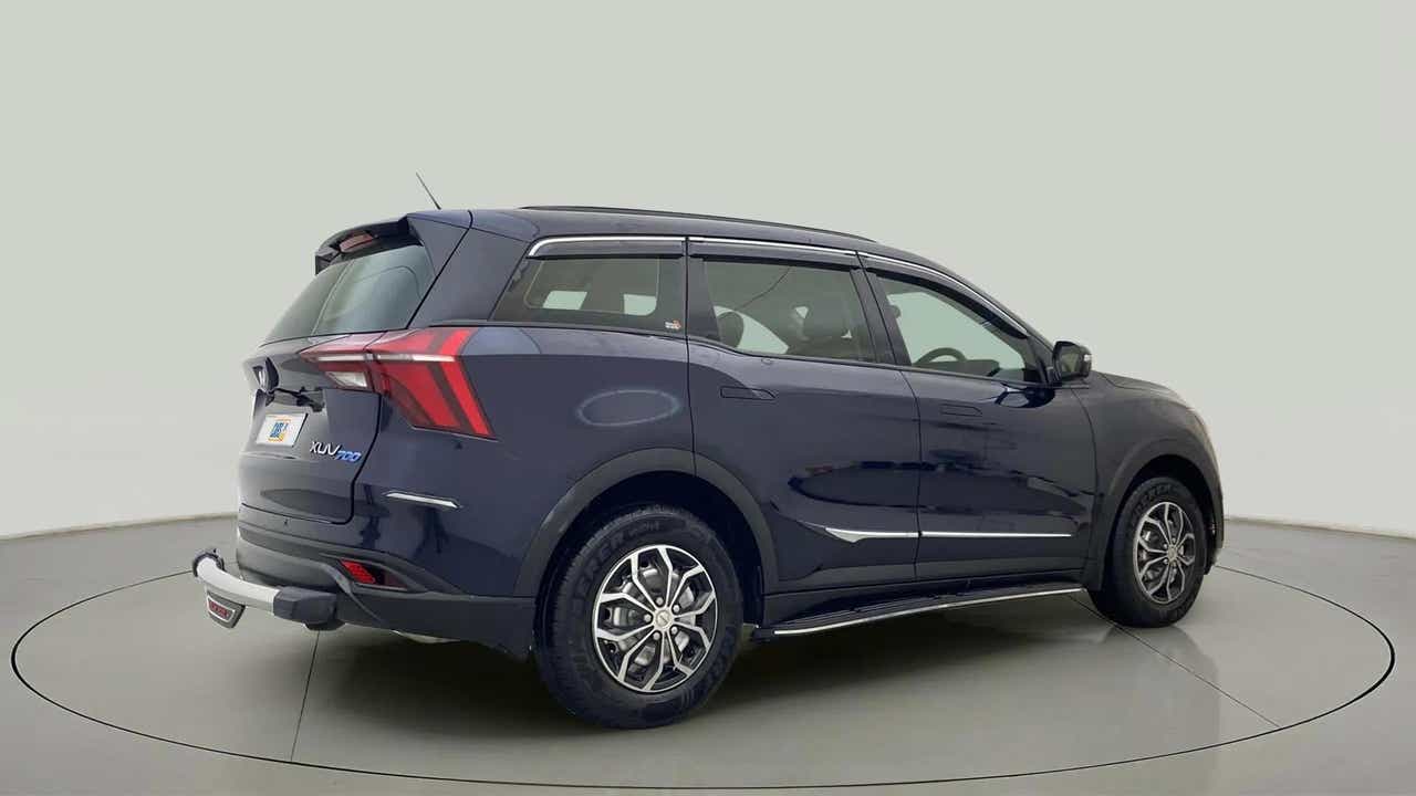 Rear three-quarter view of a Mahindra XUV700