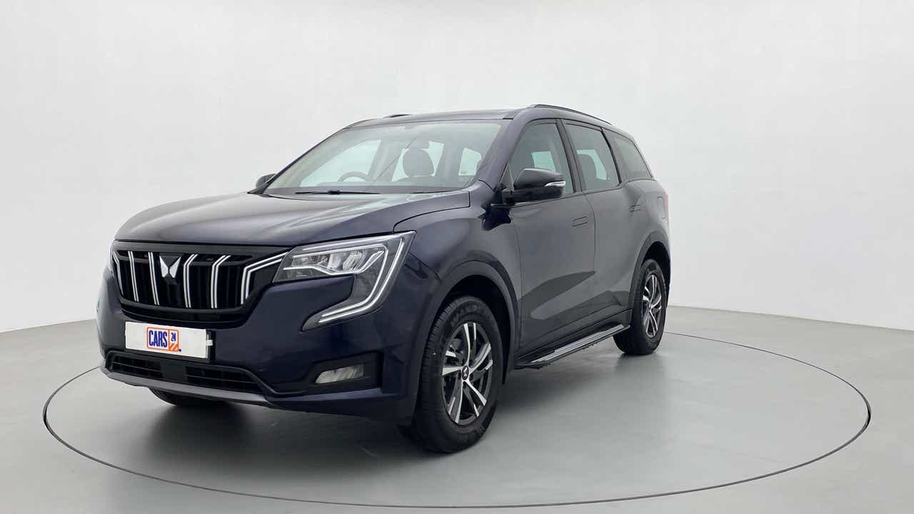 Front three-quarter of a Mahindra XUV700