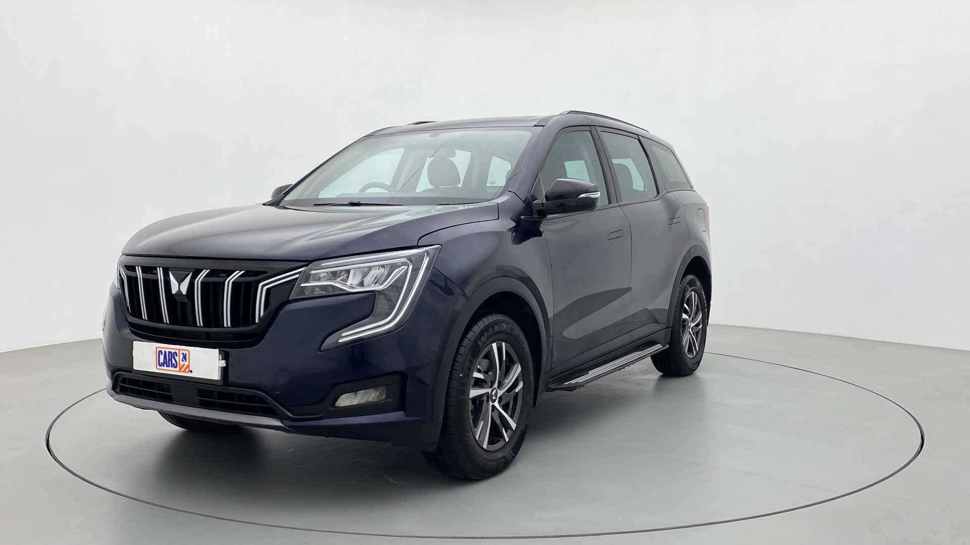 Front three-quarter of a Mahindra XUV700