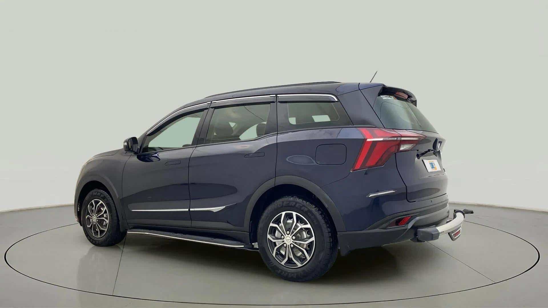 Rear three-quarter view of a Mahindra XUV700