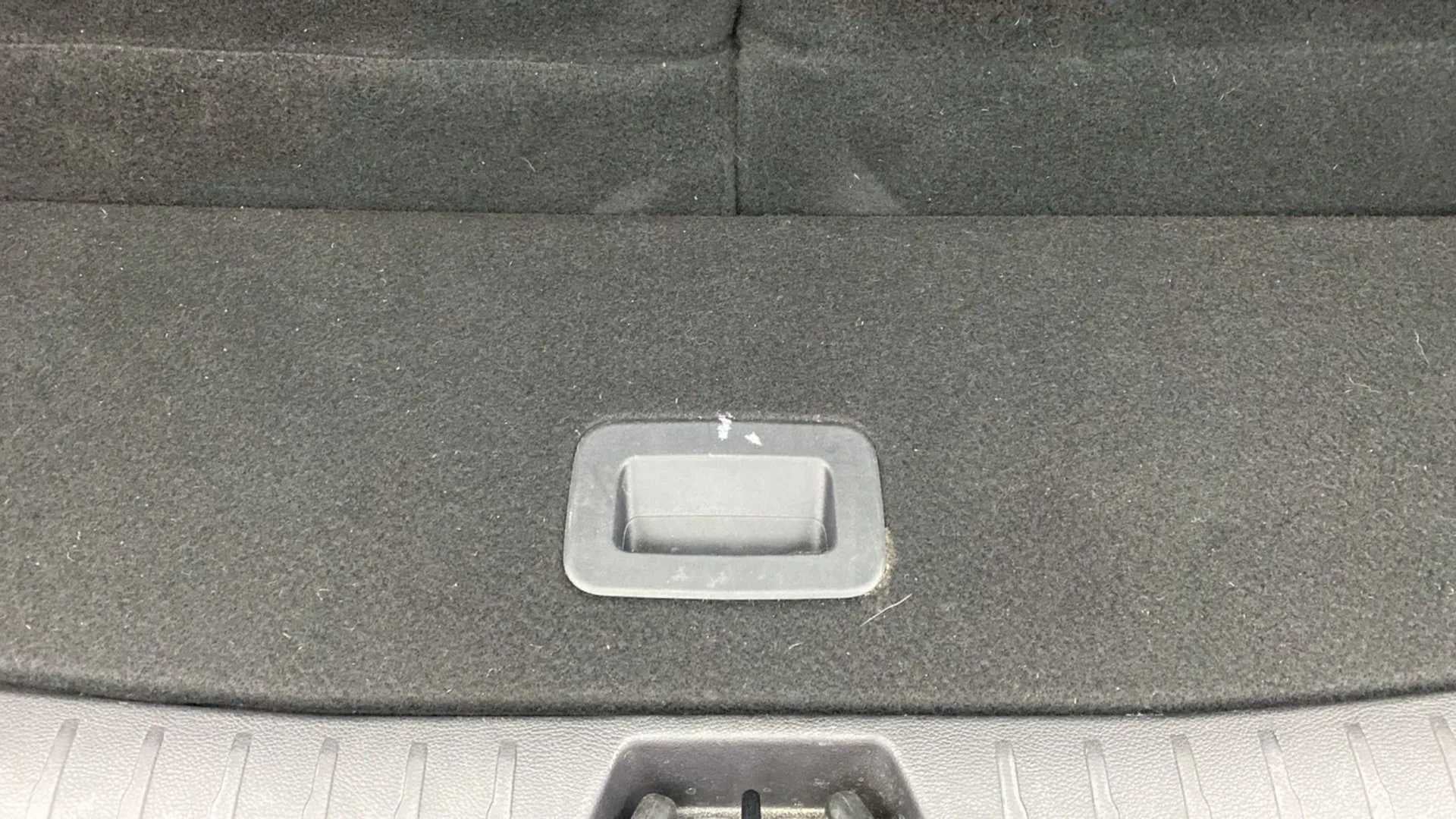 Boot space floor panel of a Mahindra XUV700