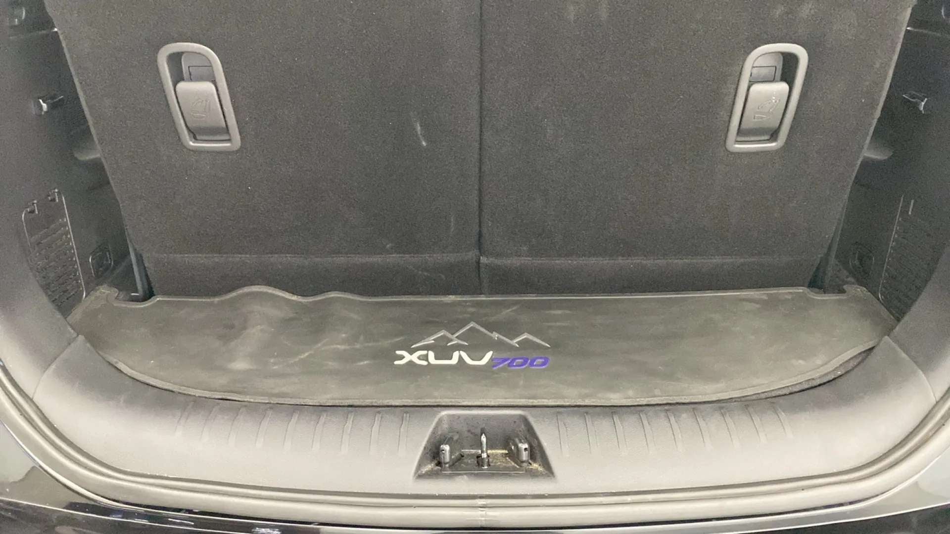 Boot space of a Mahindra XUV700