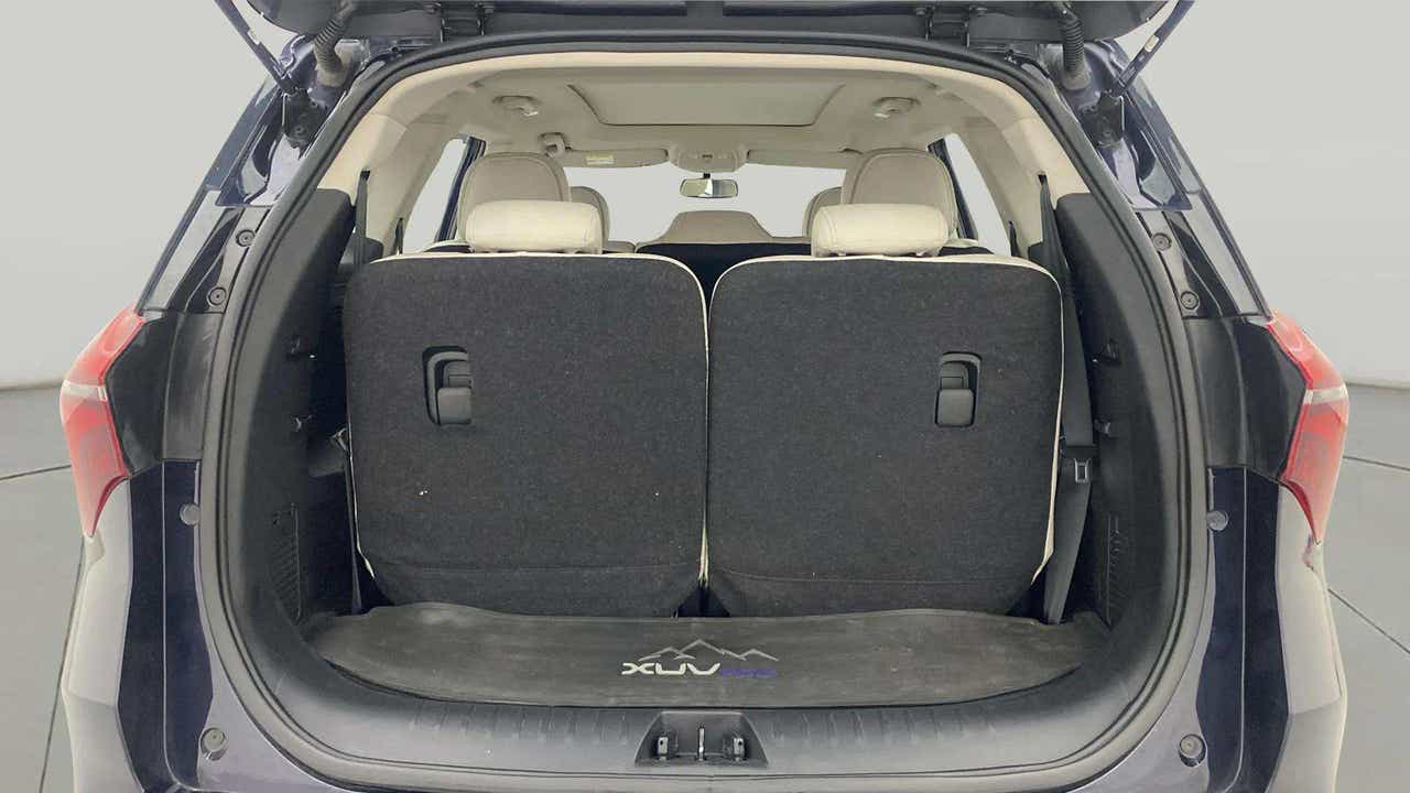 Boot space view of a Mahindra XUV700