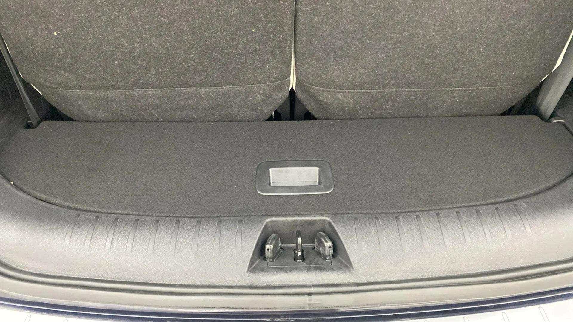 Boot space area of a Mahindra XUV700