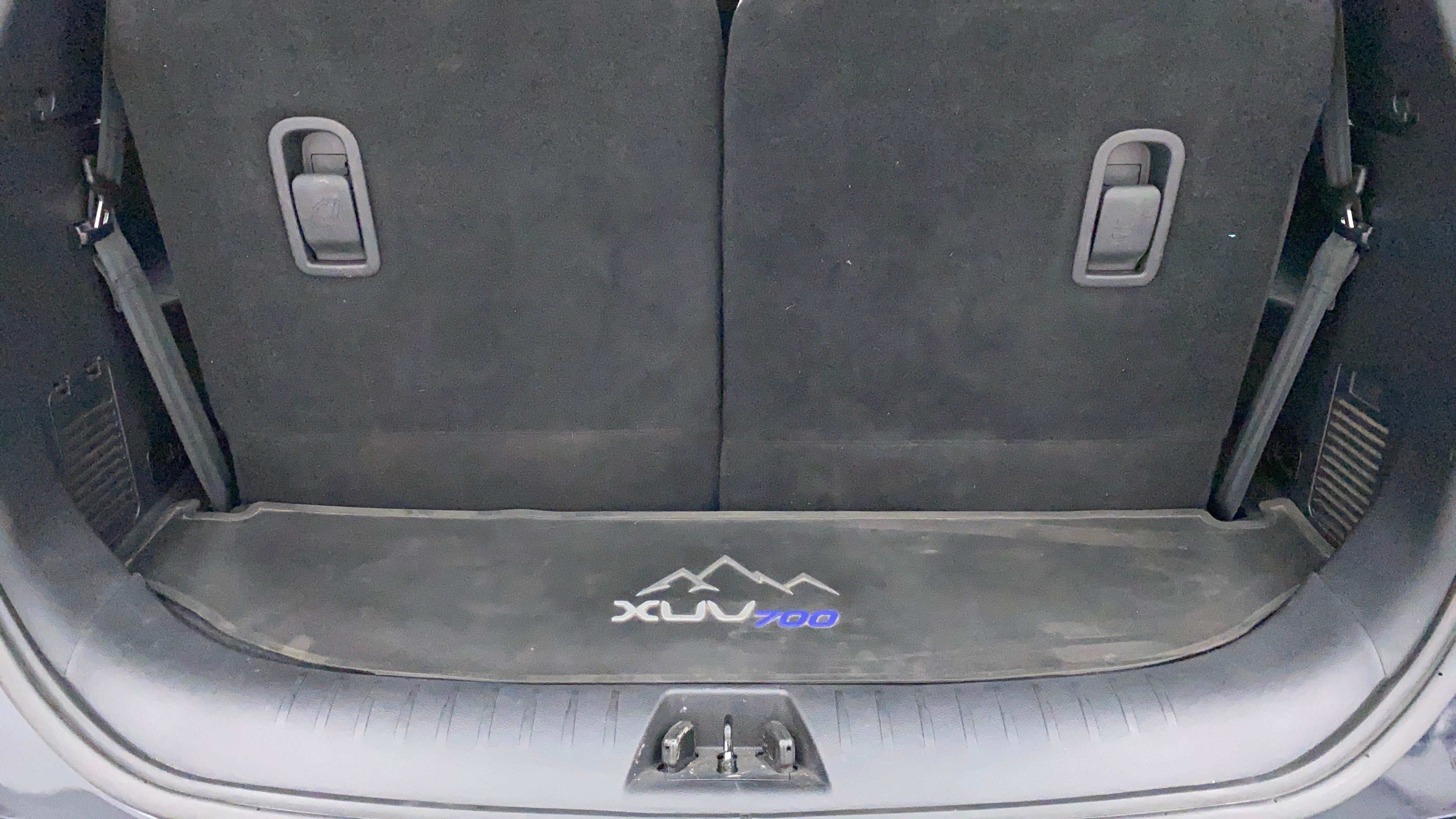 Boot space of a Mahindra XUV700