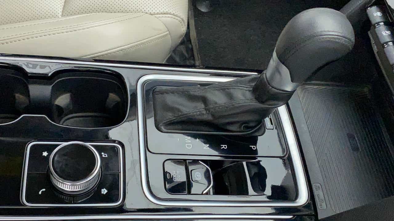 Gear shifter and center console of a Mahindra XUV700