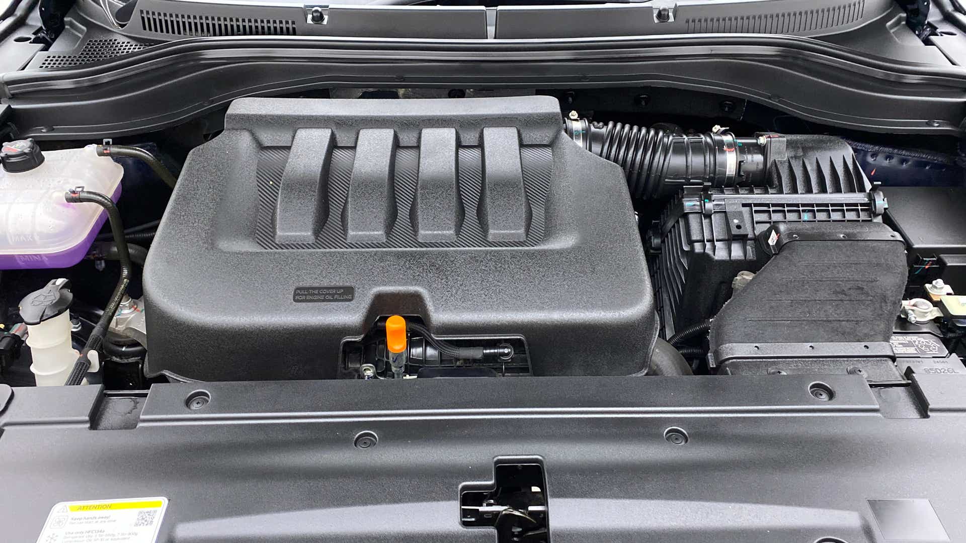 Engine bay of a Mahindra XUV700