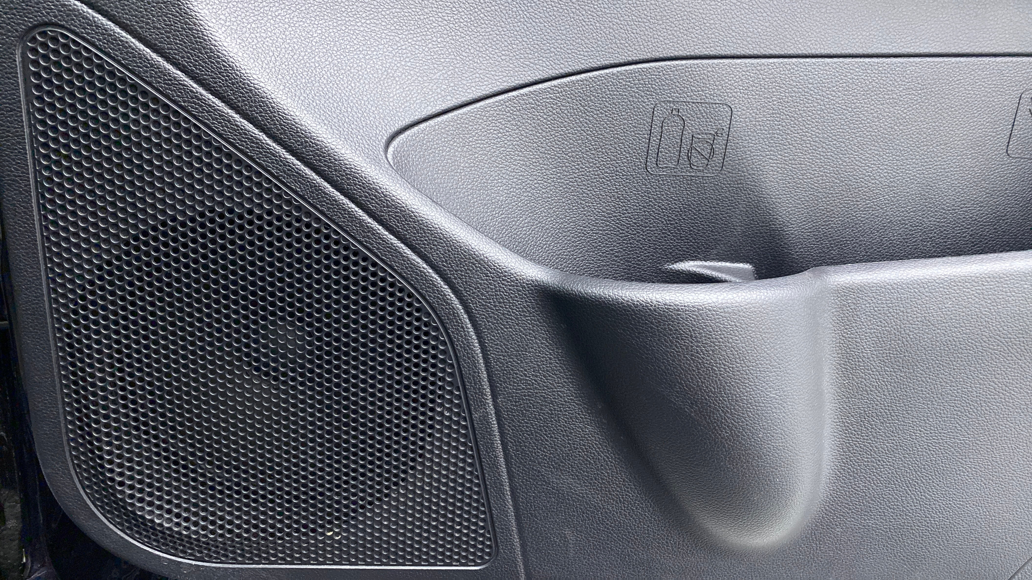 Front door speaker and bottle holder of a Mahindra XUV700