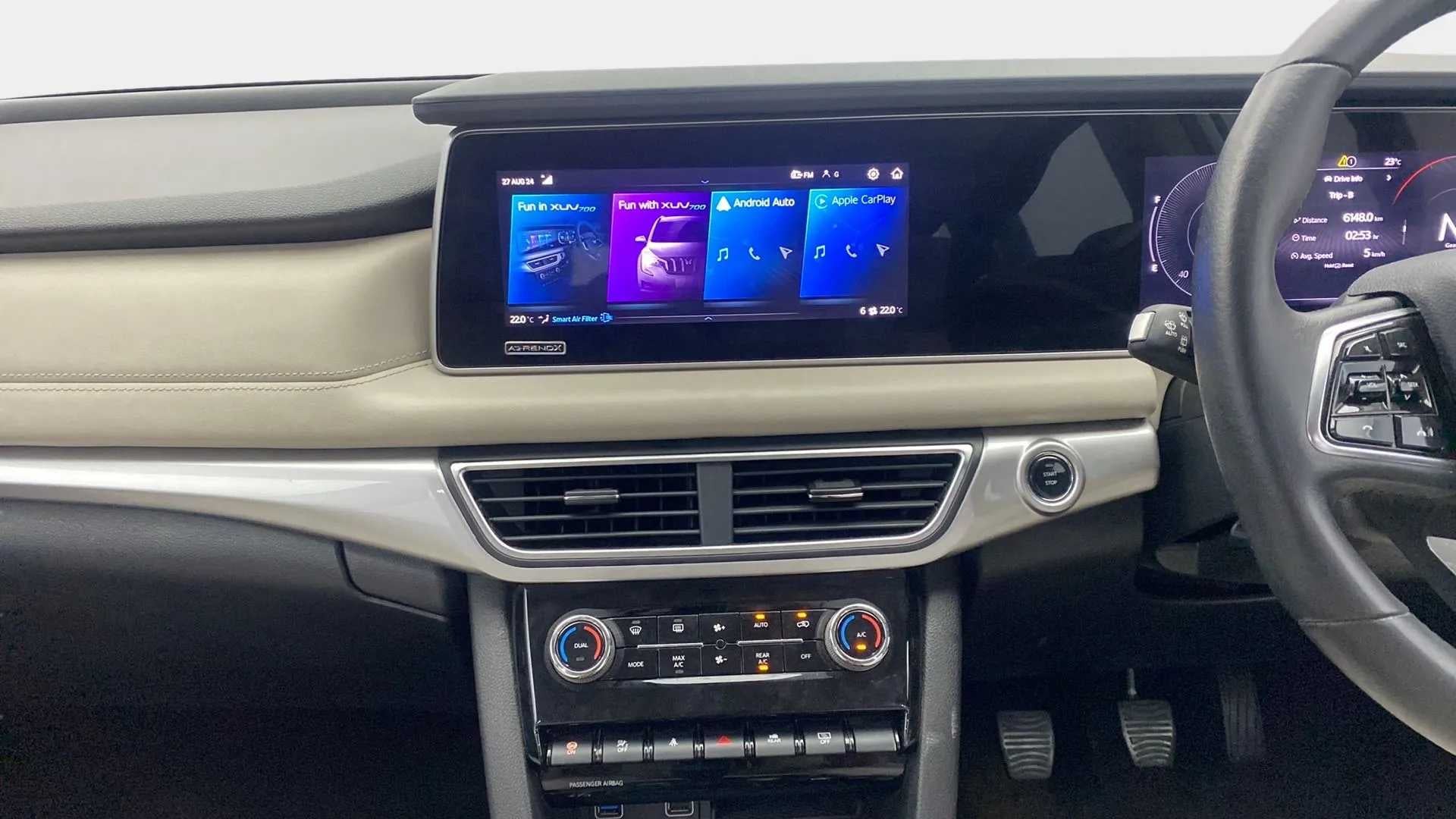 Dashboard and infotainment display of a Mahindra XUV700
