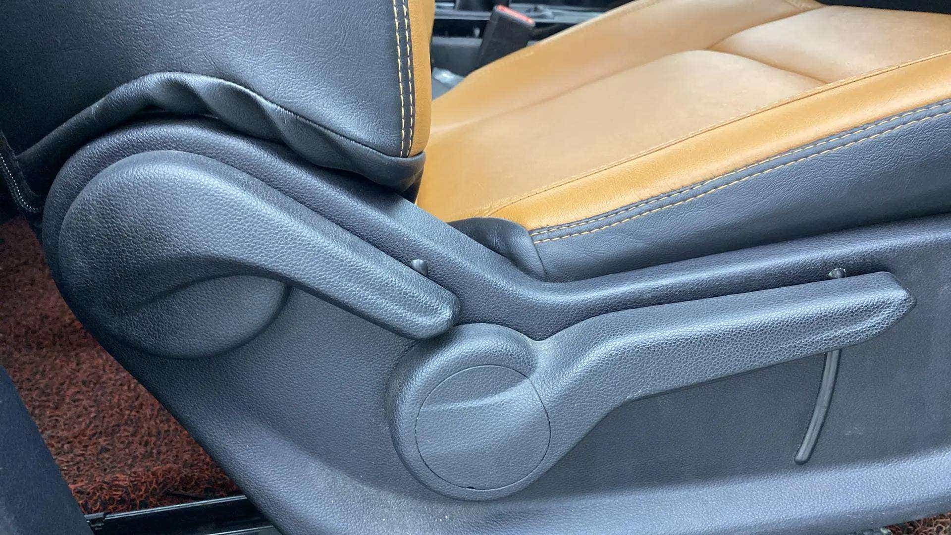 Seat adjustment lever of a Mahindra XUV700
