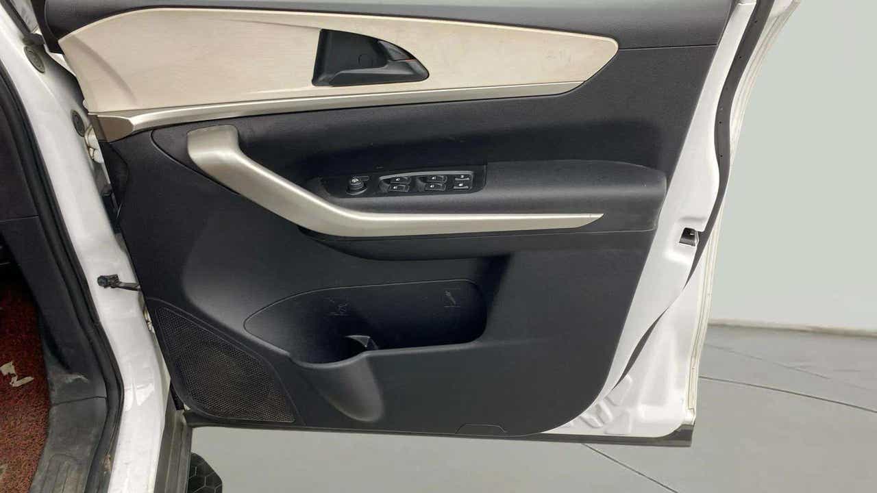 Interior driver side door panel of a Mahindra XUV700