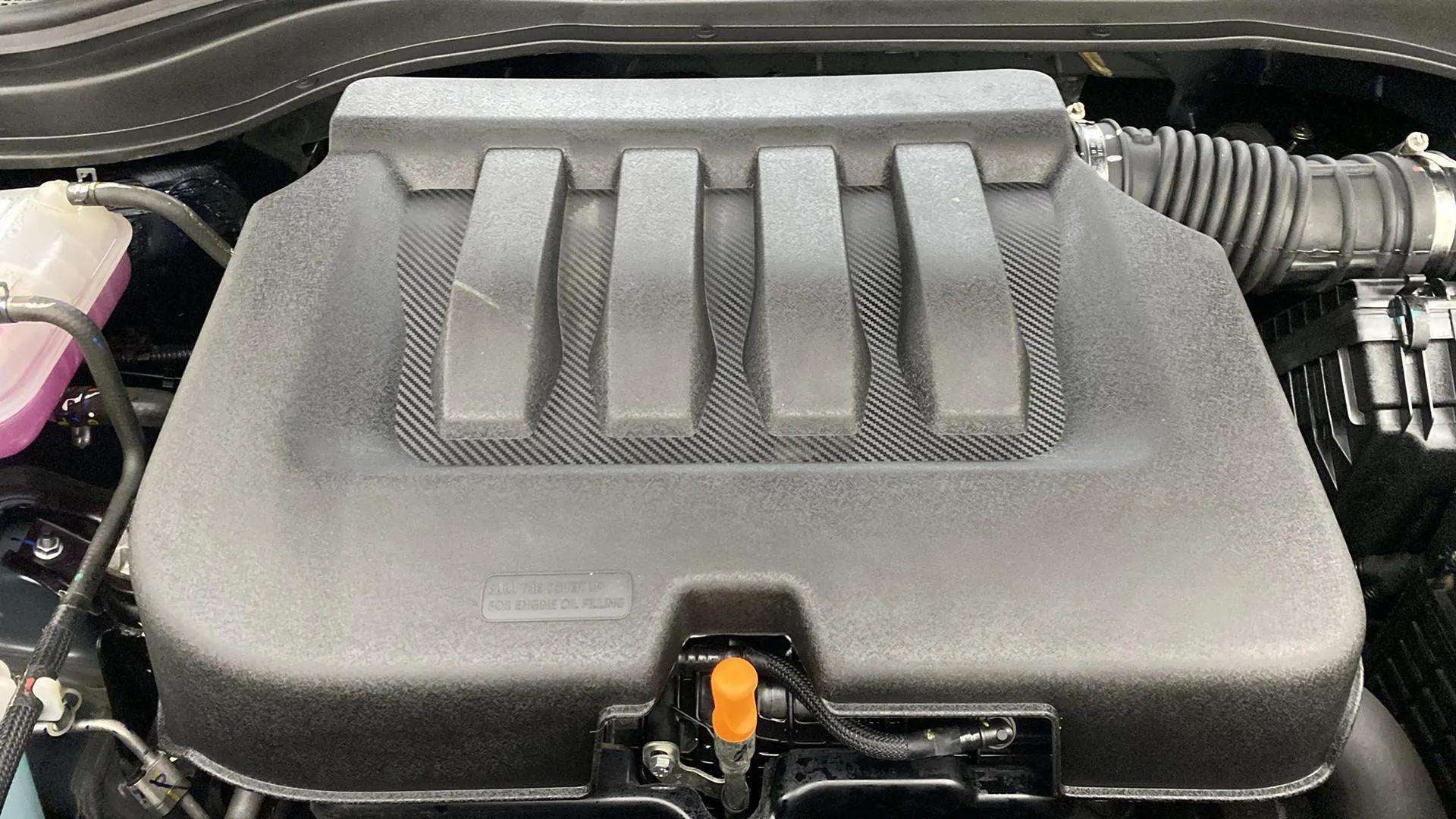 Engine bay of a Mahindra XUV700