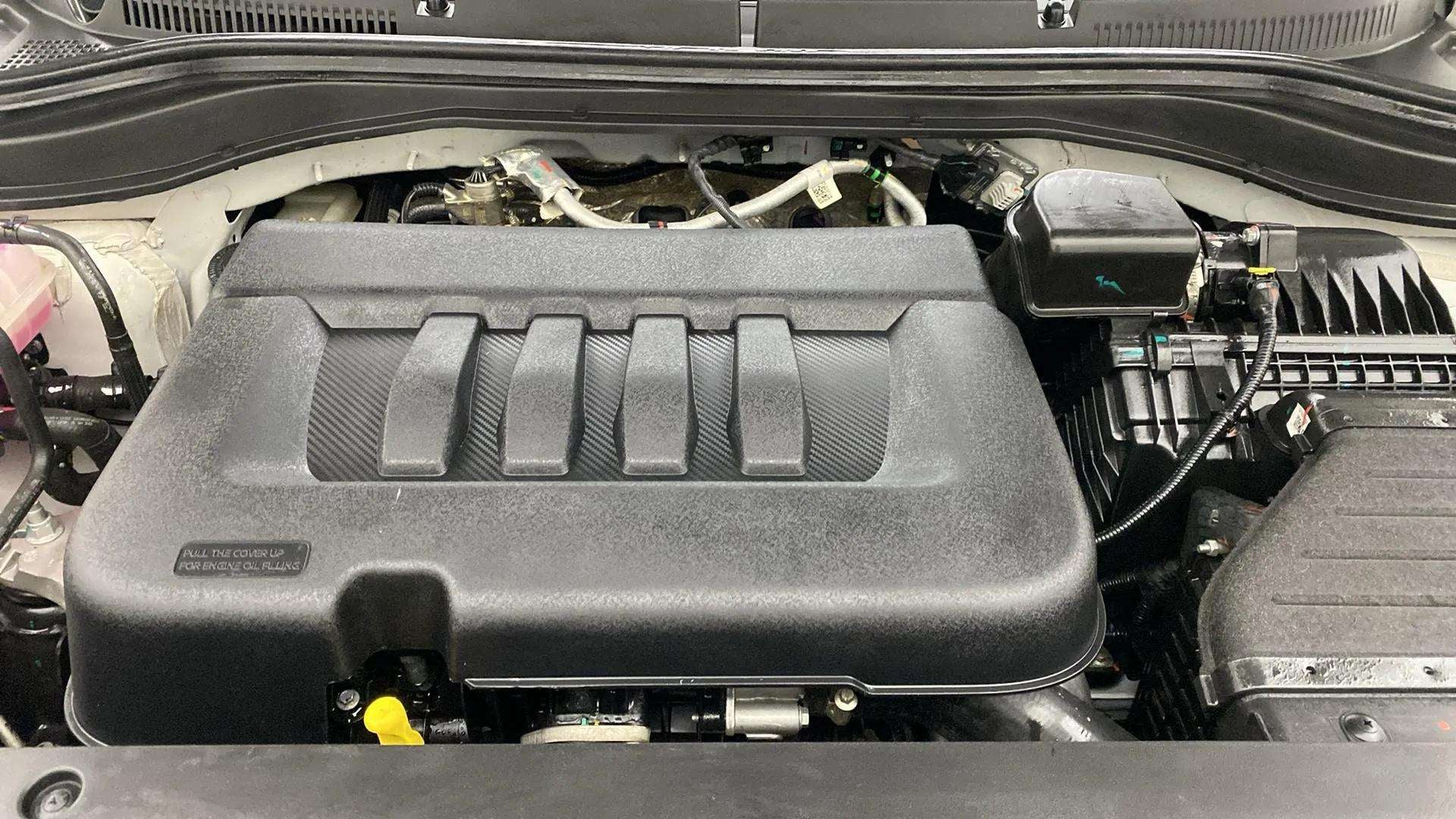 Engine bay of a Mahindra XUV700