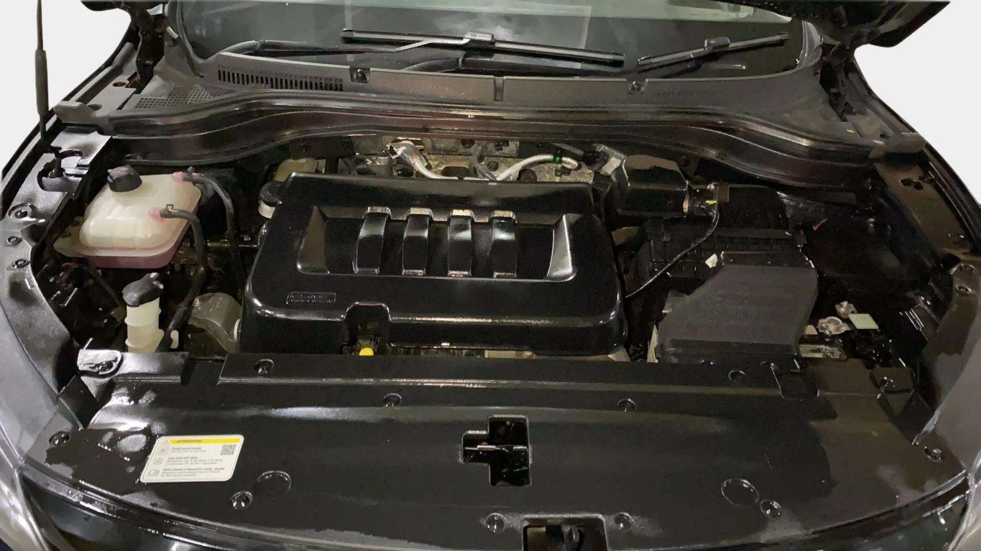 Engine bay of a Mahindra XUV700