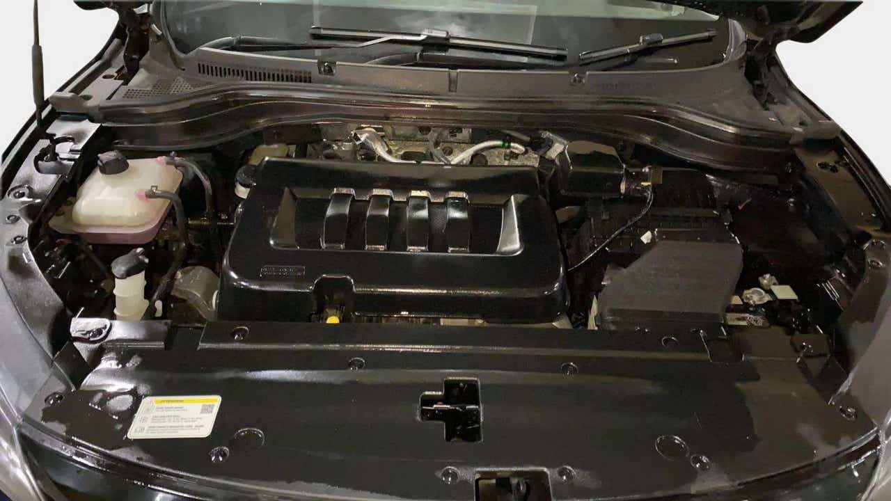 Engine bay of a Mahindra XUV700