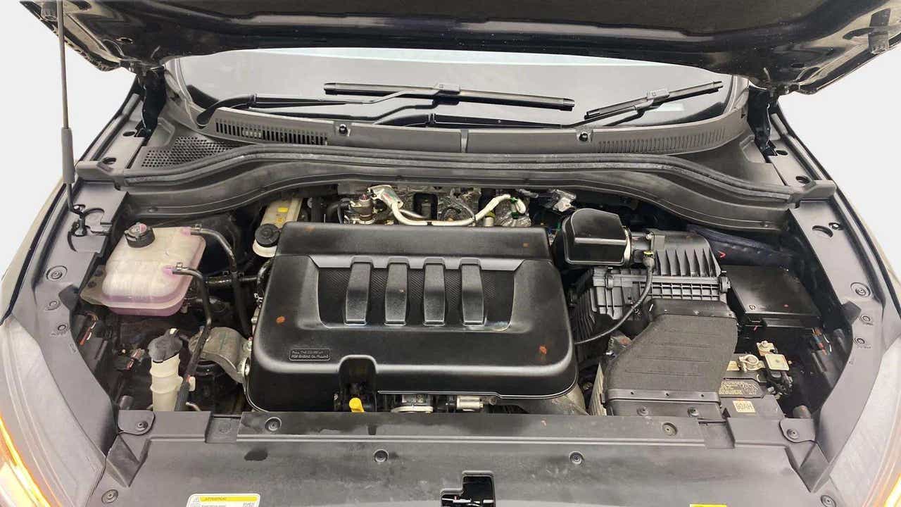 Engine bay of a Mahindra XUV700