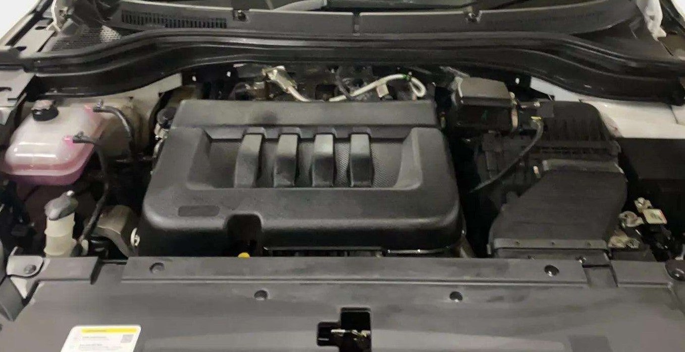Engine bay of a Mahindra XUV700