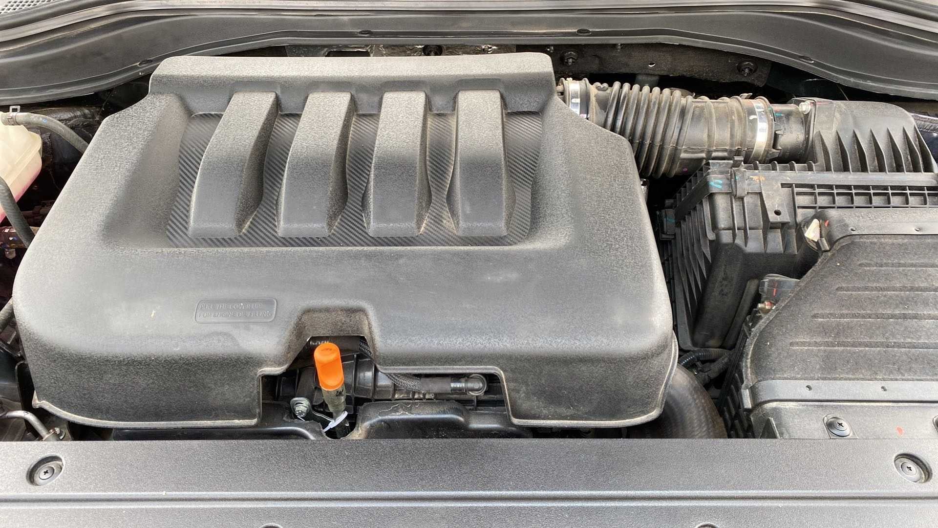 Engine bay view of a Mahindra XUV700