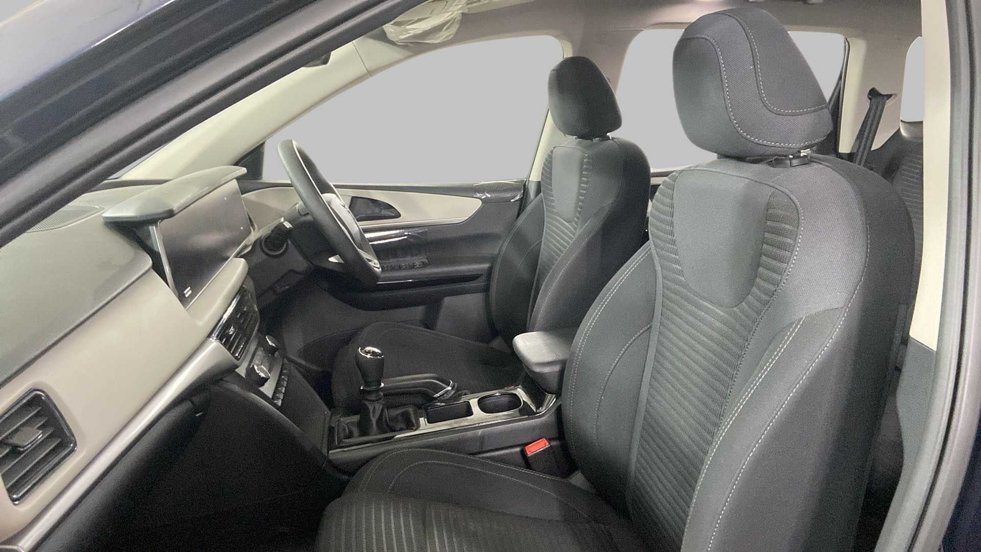 Front interior cabin of a Mahindra XUV700