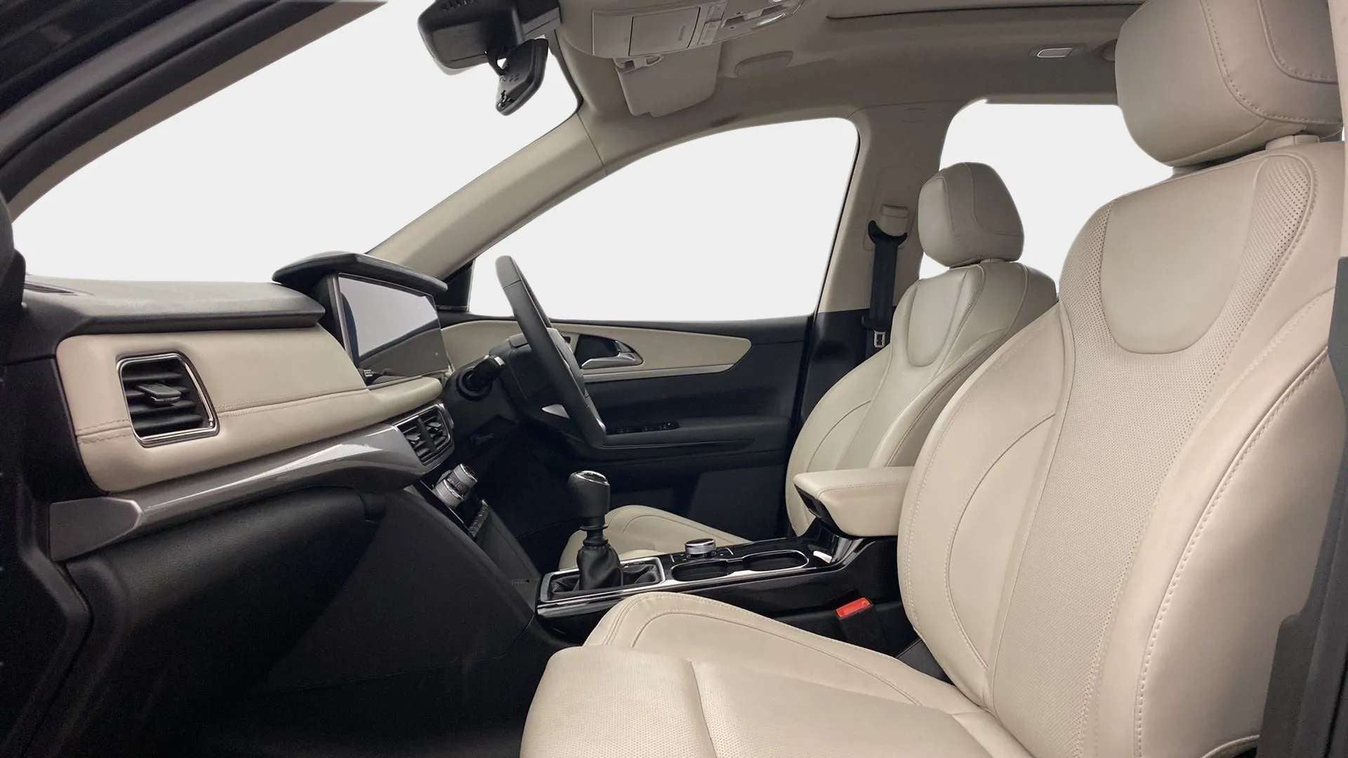 Front interior cabin of a Mahindra XUV700