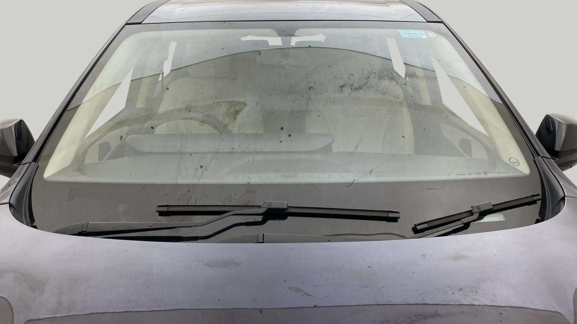 Front windshield and wipers of a Mahindra XUV700