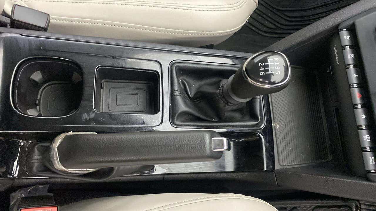 Gear shifter and center console of a Mahindra XUV700