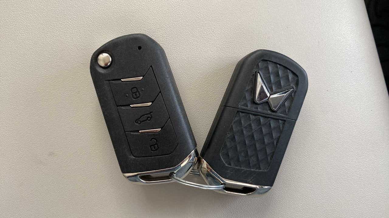 Car key fob of a Mahindra XUV700